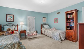 12104 Locust Ln, Anchorage, KY 40223