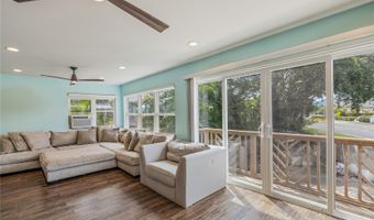 676 Mokapu Rd, Kailua, HI 96734