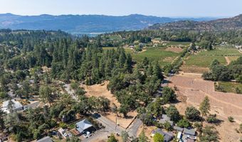 525 Keyes Ave, Angwin, CA 94508