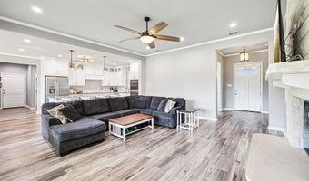 360 Rolling Ranch Blvd, Alvord, TX 76225
