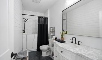 24327 Eagle Site Dr, Abingdon, VA 24211