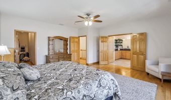 500 E Sherwood Dr, Addison, IL 60101