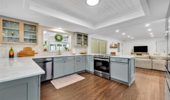 137 N SPRING LAKE Dr, Altamonte Springs, FL 32714