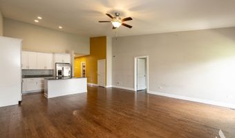 544 N Woodland Ct, Addison, IL 60101