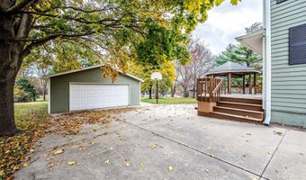 903 E 10TH St, Atlantic, IA 50022