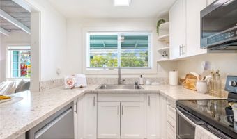 368 S Kalaheo Ave, Kailua, HI 96734