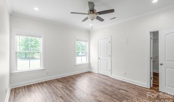 939 Old Stagecoach Rd, Camden, SC 29020