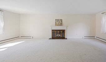 622 Wiese Rd, Cheshire, CT 06410