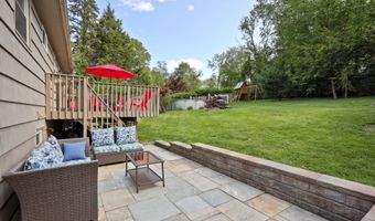 1 Parkwood Terrace Dr, Danbury, CT 06811