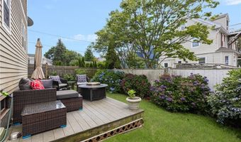 13 Vaughan Ave, Newport, RI 02840