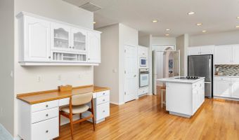 500 NW PACIFIC GROVE Dr, Beaverton, OR 97006