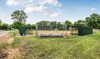 940 Hamlet Dr N, Avon, MN 56310
