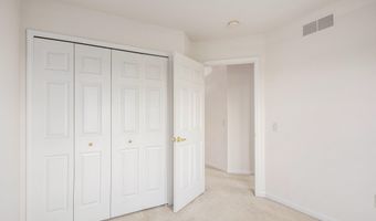 4871 S Ridgeside Cir, Ann Arbor, MI 48105