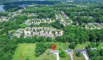 794 Robinhood Dr, Aurora, OH 44202