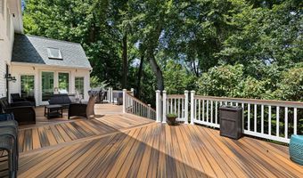 14 STONEBRIDGE Dr, Hockessin, DE 19707
