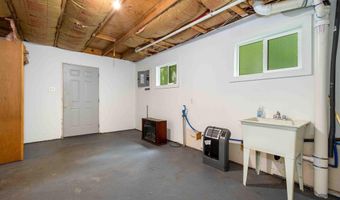 100 W YOUGHIOGHENY Dr, Aurora, WV 26705
