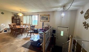 7 Meadow Wood Dr, Barre, VT 05654