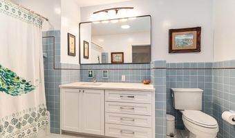 2659 Bedford Rd, Ann Arbor, MI 48104