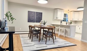 7 Simmons Rd, Barrington, RI 02806