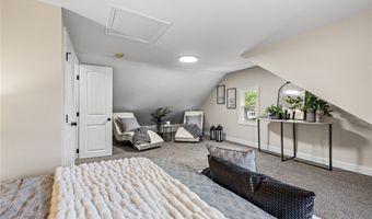 89 Center St, Evans, NY 14006