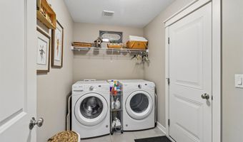 2812 NW 43rd St, Ankeny, IA 50023