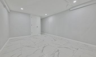 52 Cedar Rd, Amityville, NY 11701