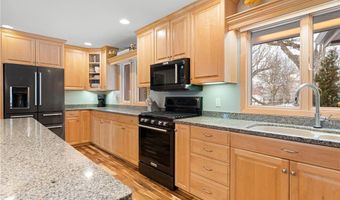 701 4th St SW, Austin, MN 55912