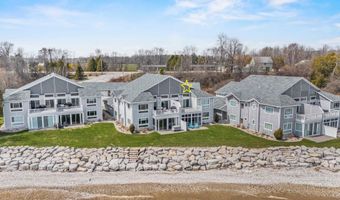 2614 LAKE St, Algoma, WI 54201