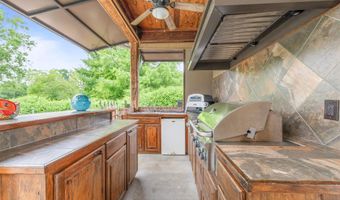 2073 Main Hwy, Arnaudville, LA 70512