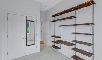 1240 4TH St NW 300, Washington, DC 20001