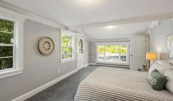 16 Mammoth Rd, Windham, NH 03087