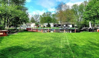 10015 Regatta Trl, Aurora, OH 44202