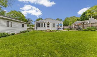 681 Archwood Dr, Ann Arbor, MI 48103