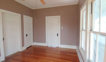105 5th St, Abbeville, LA 70510
