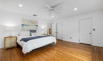 67 Daniel Dr, North Kingstown, RI 02852