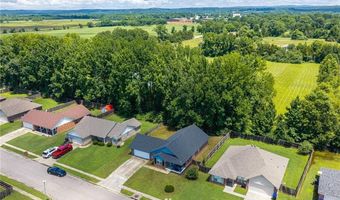 400 Emily Dr, Alma, AR 72921