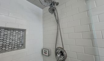1 Dunes Ter, Barnegat, NJ 08005