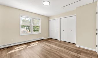 120 Priscilla St, Bridgeport, CT 06610