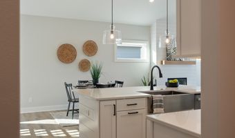 920 Roosevelt St, Polk City, IA 50226