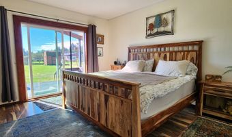 87882 AUCTION BARN Ln, Bandon, OR 97411