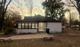 202 Panola Ave, Batesville, MS 38606
