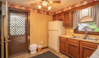2909 Sanitarium Rd, Akron, OH 44312