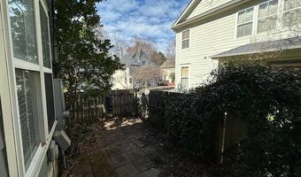 1575 Town Home Dr, Apex, NC 27502