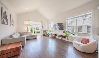 3081 N Spurway Dr, Ann Arbor, MI 48105