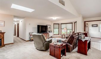 18345 Nottingham Ct, Basehor, KS 66007