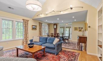 36 Pickman Dr, Bedford, MA 01730