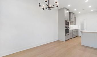 6902 SW Basswood Ave, Bentonville, AR 72713