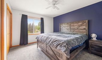 550 Mckinley St, Anoka, MN 55303
