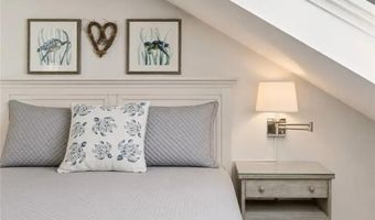 419 Broadway 5, Newport, RI 02840