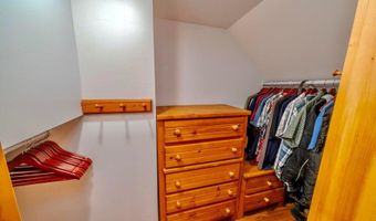 19 Glenview Ln, Belfast, ME 04915